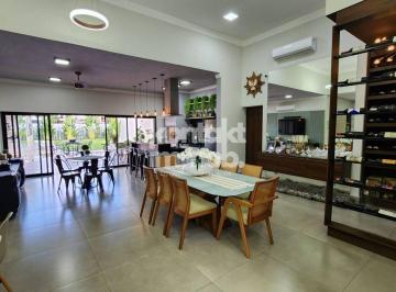 Casa · 291m² · 3 Quartos · 4 Vagas · Casa de Condomínio Térrea com 3 Suítes - Fazenda Jequitibá - Sorocaba