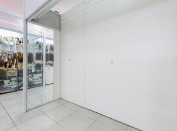 Comercial · 3m² · 1 Quarto · Loja em galeria na Rua General Carneiro, N. 235 - Loja 1 • 3 m²
