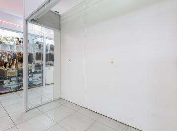 Comercial · 3m² · 1 Quarto · Loja em galeria na Rua General Carneiro, N. 235 - Loja 1 • 3 m²