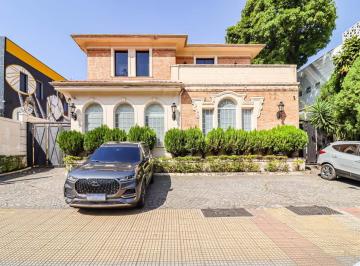 Comercial · 610m² · 4 Vagas · Casa comercial na Avenida Nove de Julho, N. 4017 - Casa • 610 m²