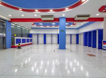 Comercial · 700m² · 18 Vagas · Loja na Avenida Pedro Severino Júnior, N. 65 • 700 m²