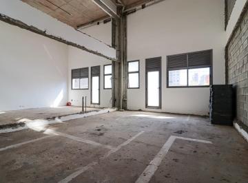 Comercial · 45m² · 1 Vaga · Loja na Rua Doutor Amâncio de Carvalho, N. 86 - Loja 03 • 45 m²