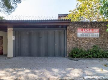 Comercial · 450m² · 4 Vagas · Casa comercial na Praça Silveira Santos, N. 136 • 450 m²