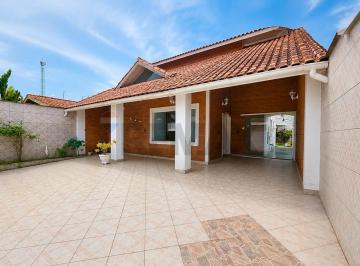 Casa · 177m² · 3 Quartos · 2 Vagas · "Encantador Sobrado em Peruíbe: Oportunidade Única!"