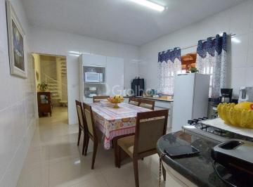 39948_i6S1l426g799_3994868bb8f1be72f9.jpg · Casa de 235m² com 5 quartos no bairro Carianos