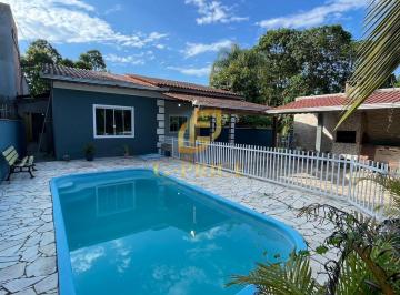 Casa · 120m² · 3 Quartos · 1 Vaga · Excelente Casa com Piscina e Móveis Planejados Apenas 650 mts do Mar