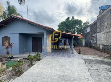 Casa de 3 quartos, Itapoá · Ótima Casa Frente o Asfalto apenas 400 mts do Mar