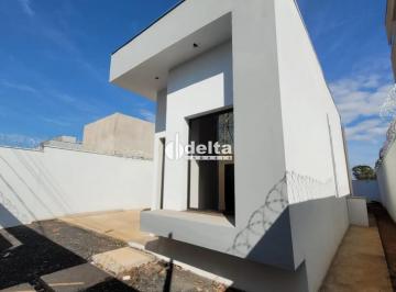 Casa · 266m² · 2 Quartos · 2 Vagas · Casa com 2 quartos disponível para venda no bairro Novo Mundo em Uberlândia-MG