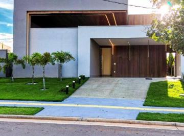Casa · 186m² · 4 Quartos · 2 Vagas · Casa térrea 4 suítes sendo 1 master no Terras Alpha 2 Senador Canedo