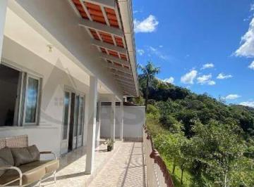 Casa · 100m² · Casa com 3 quartos sendo 1 suíte na Azambuja