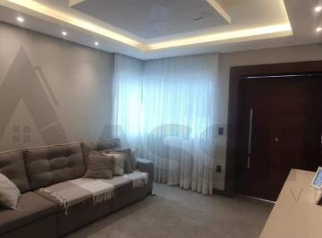 Casa · 240m² · 4 Quartos · 2 Vagas · Casa com 2 quartos + 2 suítes no bairro Primeiro de Maio