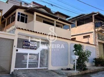 Casa · 150m² · 3 Quartos · 1 Vaga · Casa em Diamante, BH – 3 Quartos, Quintal e Espaço Gourmet