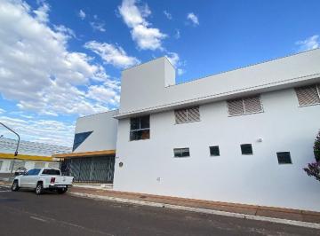 Comercial · 182m² · Imóvel comercial esquina com R. Treze de Maio