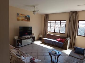 Casa · 212m² · 3 Quartos · 3 Vagas · SOBRADO COM EXCELENTE LOCALIZAÇÃO NO INDAIÁ CARAGUATATUBA