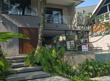 t6nuq42odi3mzy3nzgxzdnl_md · Casa em condomínio fechado