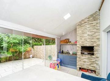 Casa · 108m² · 3 Quartos · 2 Vagas · Casa em Condomínio com 3 Quartos, Piscina, Quintal e 2 Vagas