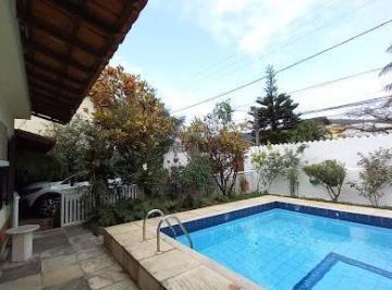 2c73efa340f9c10c340568ae122455cb26fe8c83 · Casa com 3 quartos à venda por R$ 900.000 - Itaipu - Niterói/RJ