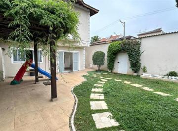 Imagem Principal · Casa à venda com 4 quartos, sendo 3 suítes,  em Vila Galvão, Guarulhos