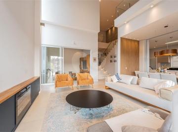 Casa · 207m² · 4 Quartos · 6 Vagas · Condomínio com 4 quartos à venda em Jardim do golf i - SP