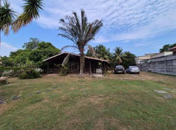 Casa de 2 quartos, Rio de Janeiro · Casa De Madeira Maçaranduba na Ilha de Guaratiba