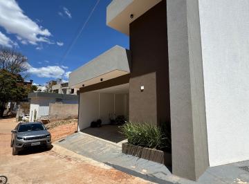 Casa de 3 quartos, Águas Claras · Casa térrea espaço gourmet piscina analisa proposta