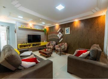 Casa · 154m² · 3 Quartos · 2 Vagas · Casa 3 quartos com suíte - Samambaia Norte - Armários planejados - QR 412 - Aceita FINANCIAMENTO