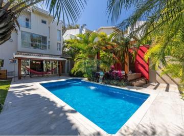 Casa · 345m² · 4 Quartos · 4 Vagas · RE/MAX Vende Casa em Condomínio R$ 2.494.000 - 550m², 4 suítes, 5 banheiros, 4 vagas  - Parque Prado