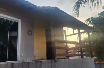Casa · 600m² · 3 Quartos · 3 Vagas · 🏡 Vendo ou Alugo Casa com 3 Quartos, 1 Suíte, 2 Lotes em Araçatiba, Maricá - RJ