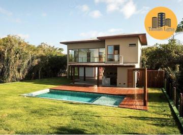 Casa · 400m² · 4 Quartos · 3 Vagas · Casa De Praia Alto Padrão Sendo 4 Suítes Localizado na Avenida do Farol - Praia do Forte