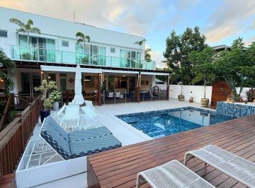 Casa · 832m² · 4 Quartos · 4 Vagas · Casa Alto Padrão em Busca Vida, toda reformada, com 4 suites, sendo a master com 2 banheiros e Close