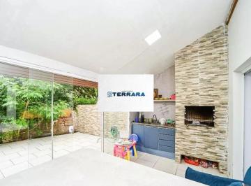 Casa · 108m² · 3 Quartos · 2 Vagas · Casa em Condomínio com 3 Quartos, Piscina, Quintal e 2 Vagas