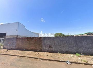 Comercial · 1500m² · Área Comercial disponível para locação no bairro Nossa Senhora das Graças em Uberlândia-MG.
