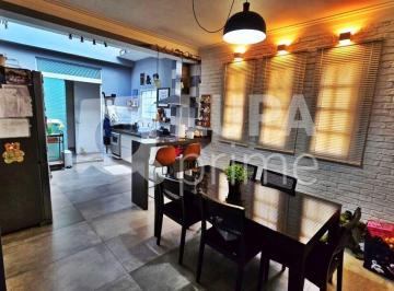 Casa · 192m² · 4 Quartos · 2 Vagas · CASA COM 4 QUARTOS E 2 VAGAS DE GARAGEM À VENDA NA VILA MEDEIROS