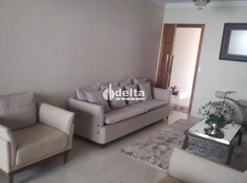 Casa · 266m² · 3 Quartos · 2 Vagas · Casa em condomínio com 3 quartos sendo 1 suíte disponível para venda no bairro Jardim Califórnia em 