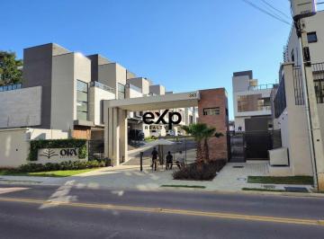 Casa · 211m² · 3 Quartos · 2 Vagas · Casa triplex com 3 suítes em condomínio no Bacacheri
