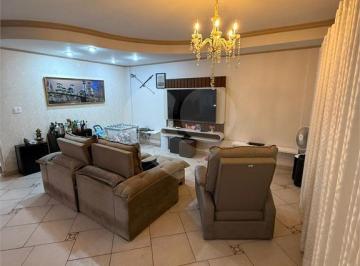 Casa · 208m² · 5 Quartos · 3 Vagas · Casa com 5 quartos à venda em Campo Grande - SP