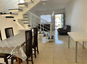 Casa · 114m² · 3 Quartos · 2 Vagas · Sobrado à venda no Condomínio Morada da Praia.