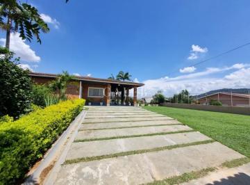 Foto 01 · Espetacular casa em condomínio à venda em Atibaia-SP, Vila Dom Pedro