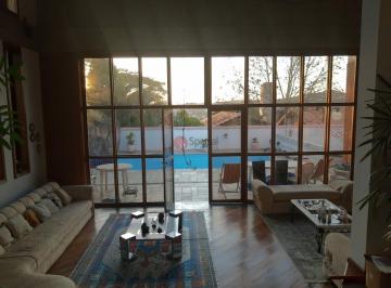 Casa · 440m² · 4 Quartos · 4 Vagas · Sobrado para venda em Alphaville.