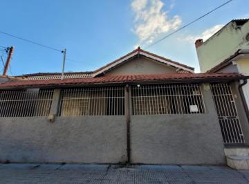 Foto 02 · Magnífica Casa à Venda em Resende-RJ, Bairro Manejo! 2 Quartos, 1 Sala, 1 Banheiro, 1 Vaga de Garage