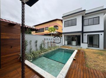 Casa · 243m² · 4 Quartos · 3 Vagas · Excelente casa primeira locação em Camboinhas, Niterói.