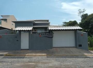 Casa · 164m² · 3 Quartos · 4 Vagas · Excelente casa na quadra da praia em Itaipuaçu em Maricá no JD Atlântico Leste.
