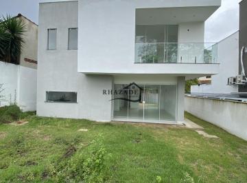 Casa · 328m² · 3 Quartos · 3 Vagas · Casa com 3 quartos sendo 2 suítes por R$790.000,00 - Itaipu/RJ
