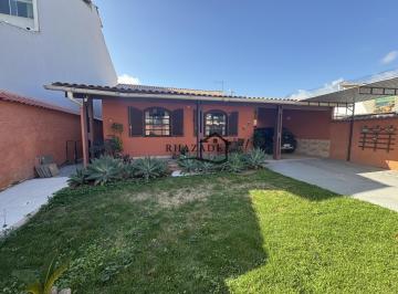 Casa · 210m² · 3 Quartos · 1 Vaga · Excelente casa no Maravista, Niterói. A apenas 150 metros do mercado Real.