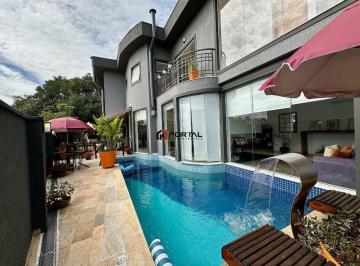 Casa · 336m² · 5 Quartos · 4 Vagas · Casa de alto padrão à venda em condomínio exclusivo na Granja Viana.