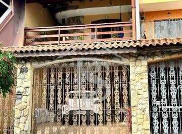 Casa · 192m² · 2 Quartos · 2 Vagas · Casa em Jardim Copacabana - Jundiaí SP, com 2 quartos.