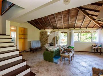 Casa · 236m² · 4 Quartos · 2 Vagas · Casa em Mata Paca, Niterói/RJ de 236m² 4 quartos à venda por R$ 990.000,00