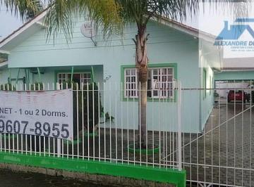 Casa · 350m² · 8 Quartos · 2 Vagas · Casa em Tijucas – Oportunidade com Renda Garantida
