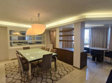 Apartamento · 207m² · 3 Quartos · 2 Vagas · Apartamento no Centro, com 3 dormitórios