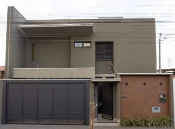 Casa · 119m² · 3 Quartos · 2 Vagas · Sobrado no Bairro Monte Castelo